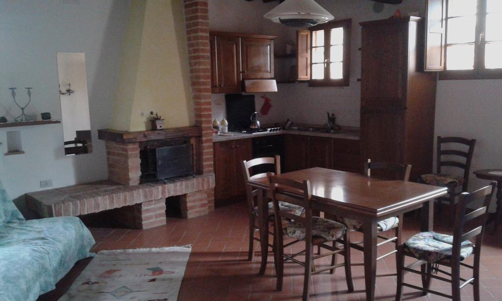 Podere La Chiusella B&B 拉波拉诺泰尔梅 外观 照片